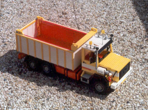 old02f01.jpg