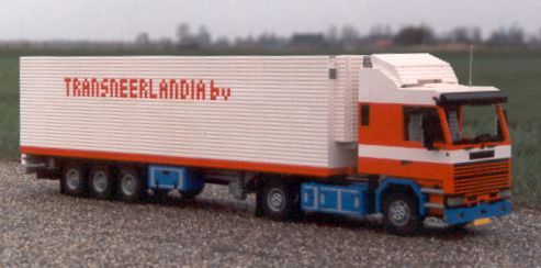 old16f01.jpg