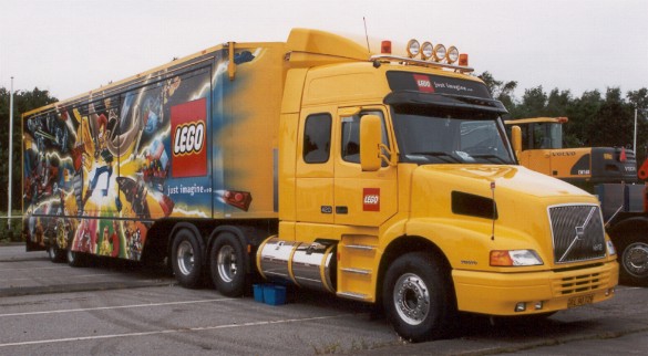 volvo_nh12_lego.jpg