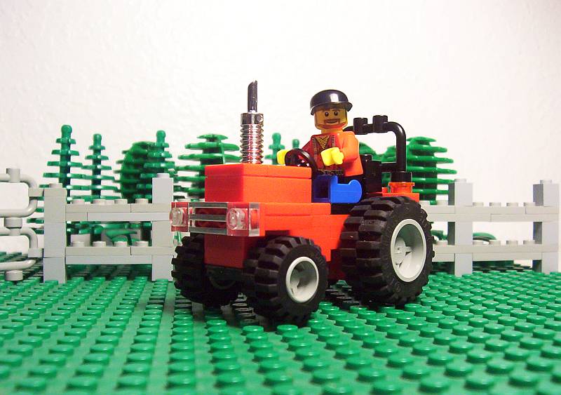yanmartractorlego1b.jpg