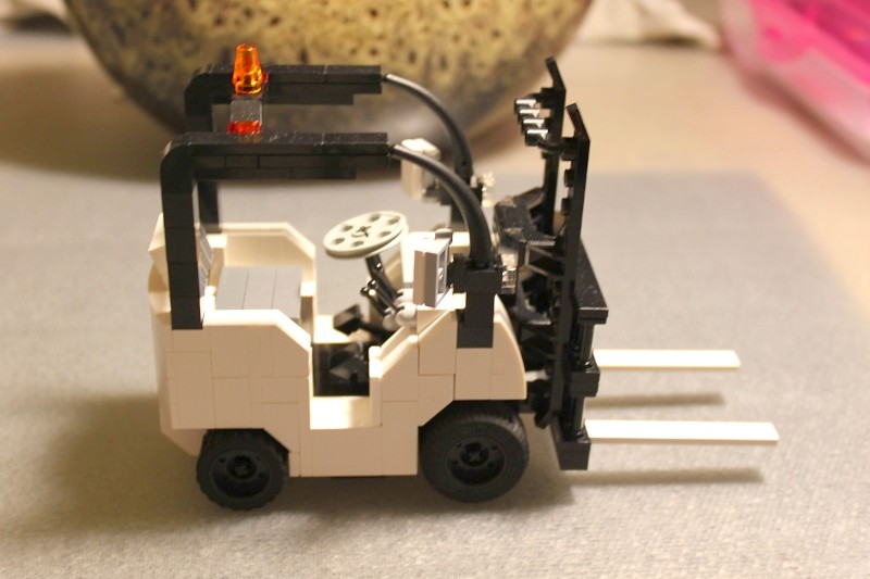 pic00_forklift.jpg