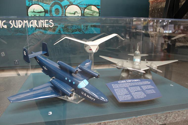 h1s_05_2010_11_21_8450_flying_submarines.jpg