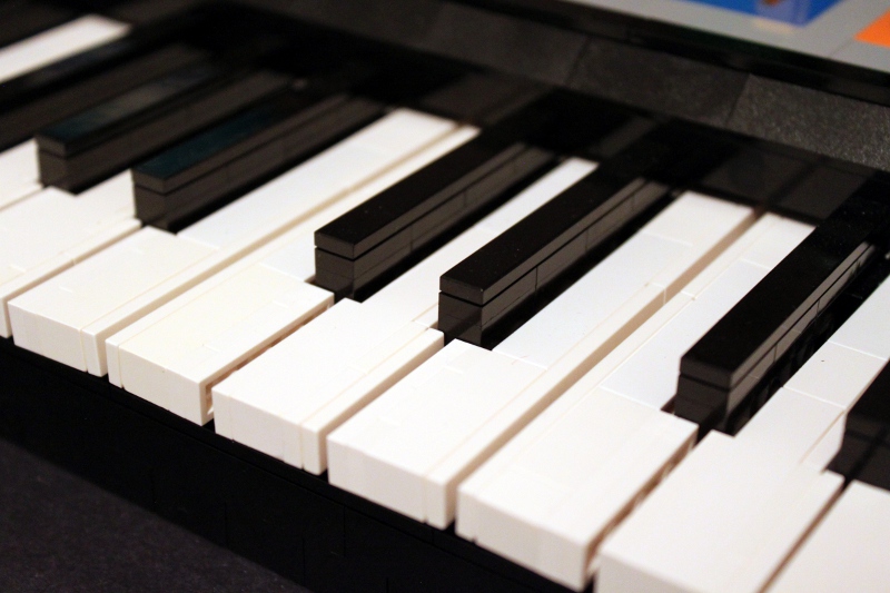 05-synth.jpg