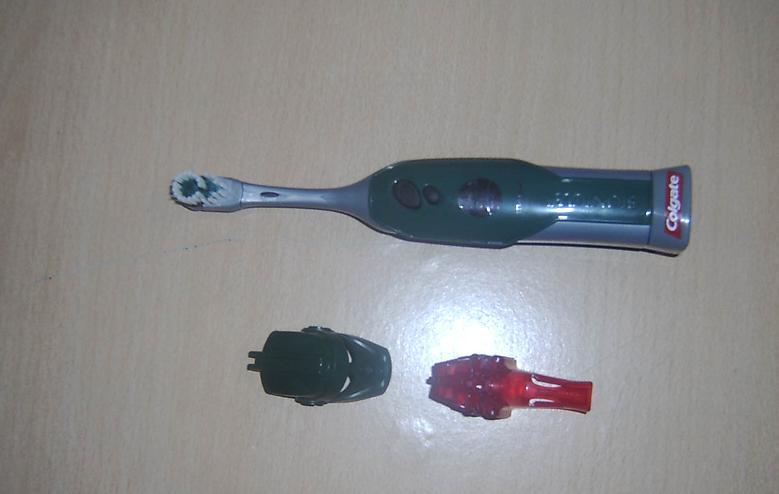 toothbrush-pieces.jpg