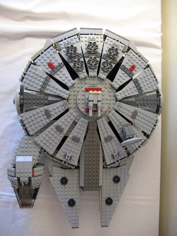 millenium_falcon5.jpg