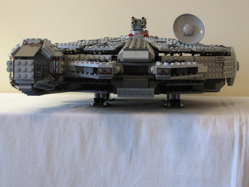 millenium_falcon7.jpg