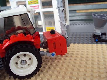 tractor_dealership_13.jpg