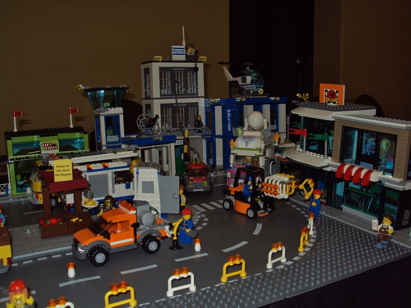 000000_bricktopia_2014_12.jpg