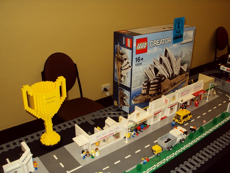000000_bricktopia_2014_13.jpg