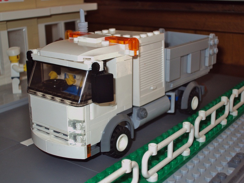 0_council_truck_62.jpg