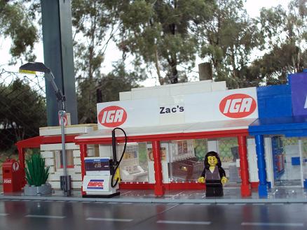 lego_built_iga_supermarket_002s.jpg
