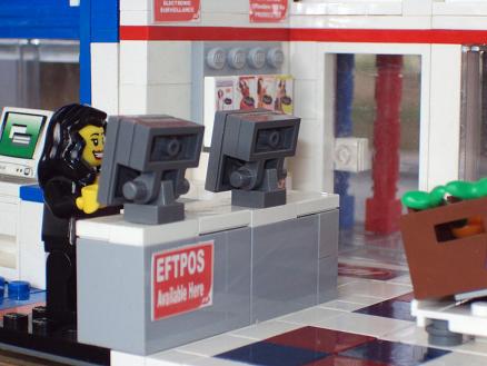 lego_built_iga_supermarket_004s.jpg