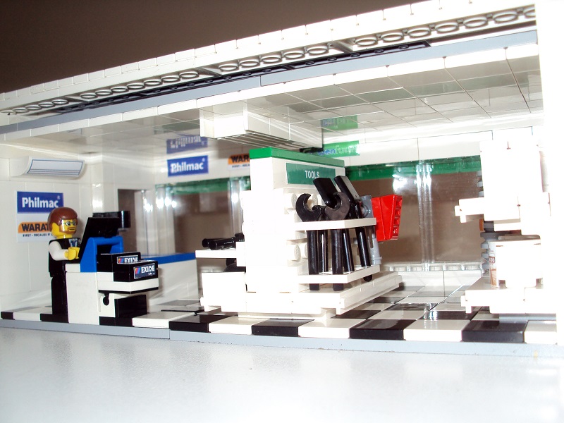 000000_new_landmark_merchandise_store_2013_3.jpg