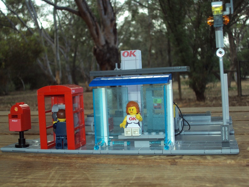 cool_ok_tankstation_with_post_box_and_pay_phone_93.jpg