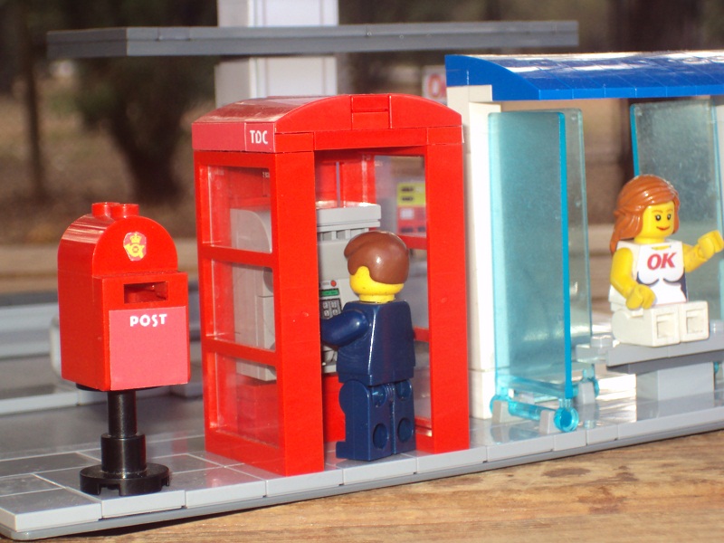 cool_ok_tankstation_with_post_box_and_pay_phone_95.jpg