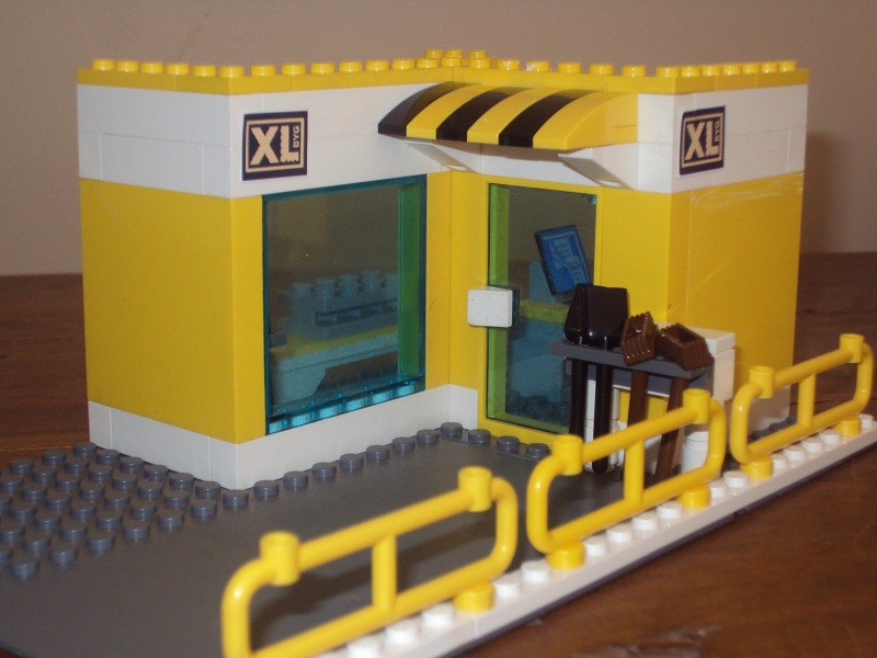 lego_city_style_hardware_store_97.jpg
