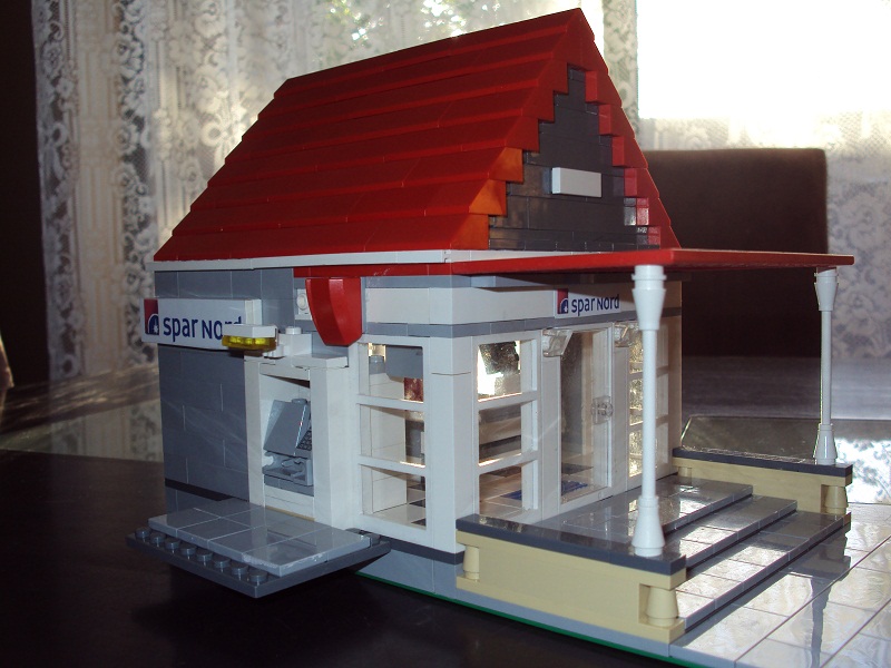 lego_danish_bank_82.jpg