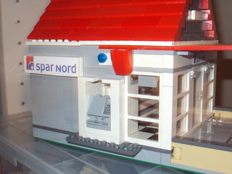 lego_danish_bank_83.jpg