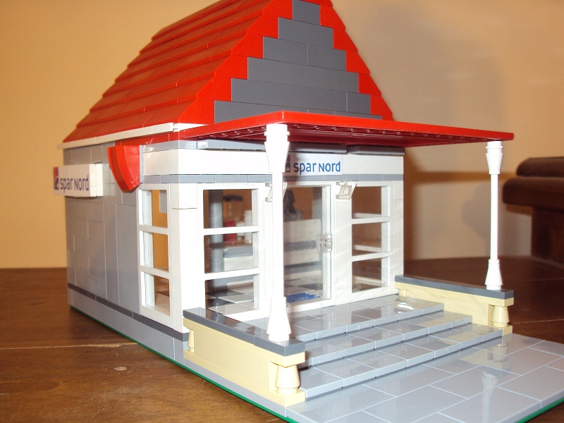lego_danish_bank_85.jpg