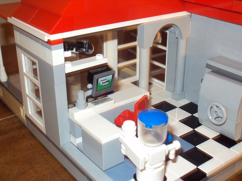 lego_danish_bank_86.jpg