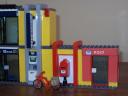 lego_city_style_post_office_94.jpg