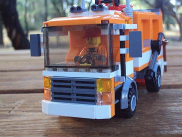 new_rubbish_truck_pic_3.jpg