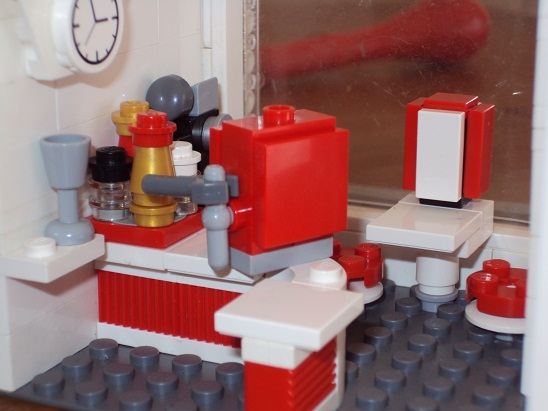 0000_1_town_plan_red_trim_diner_99.jpg