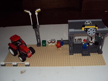 tractor_yard_1.jpg