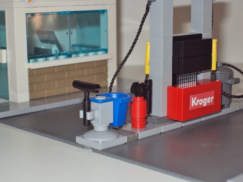 wip_kroger_gas_station_windscreen_wash_stand_99.jpg