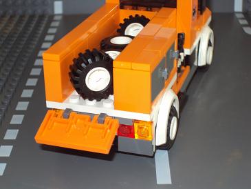 breakdown_truck_tailgate_down.jpg