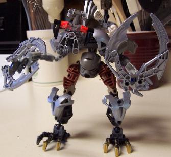 bionicle_creations_and_poses_001.jpg