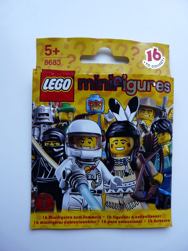 00_8683_a_minifigures_series_1_bag.jpg