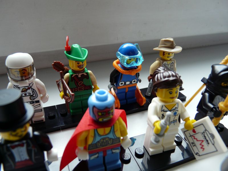 17_all_minifigure_series_1_08.jpg