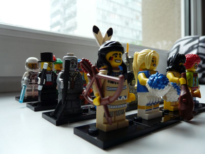 17_all_minifigure_series_1_09.jpg