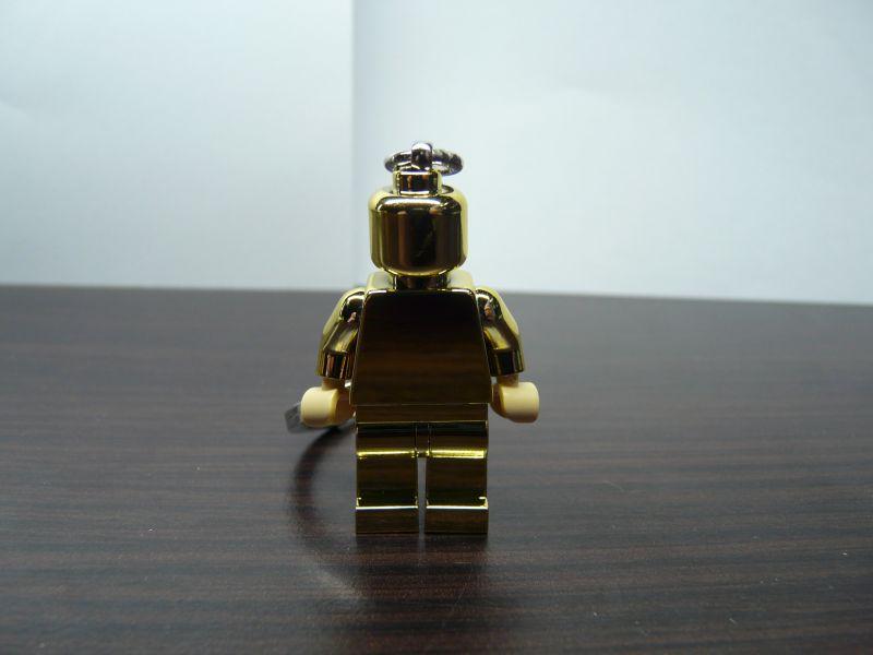 goldenminifig02.jpg