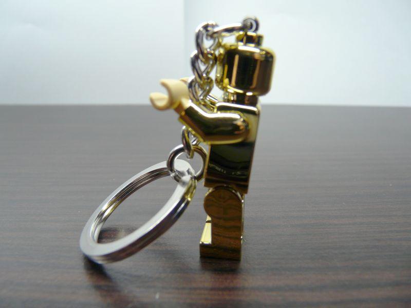 goldenminifig03.jpg