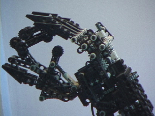 supermechbot_hand2.jpg