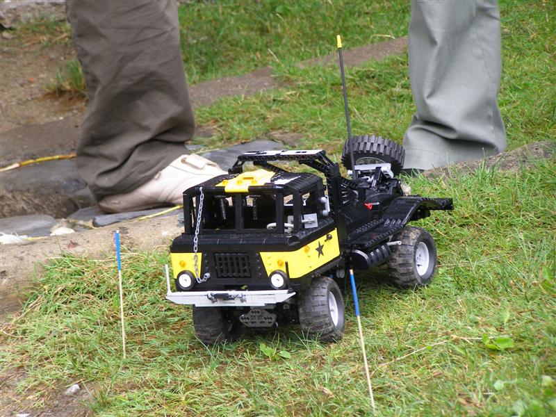 p7053425s.jpg