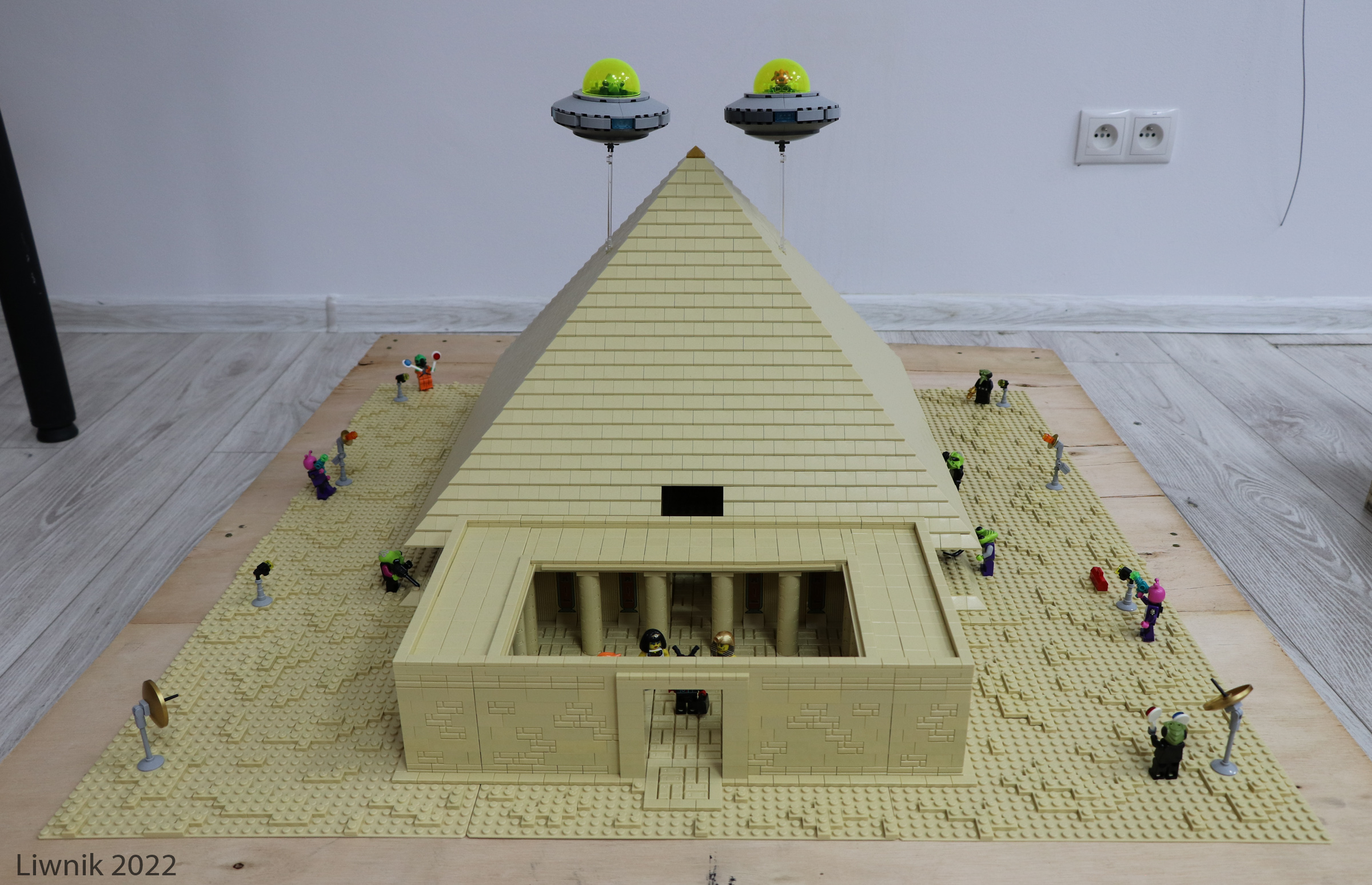 piramide-img_7663cs.jpg