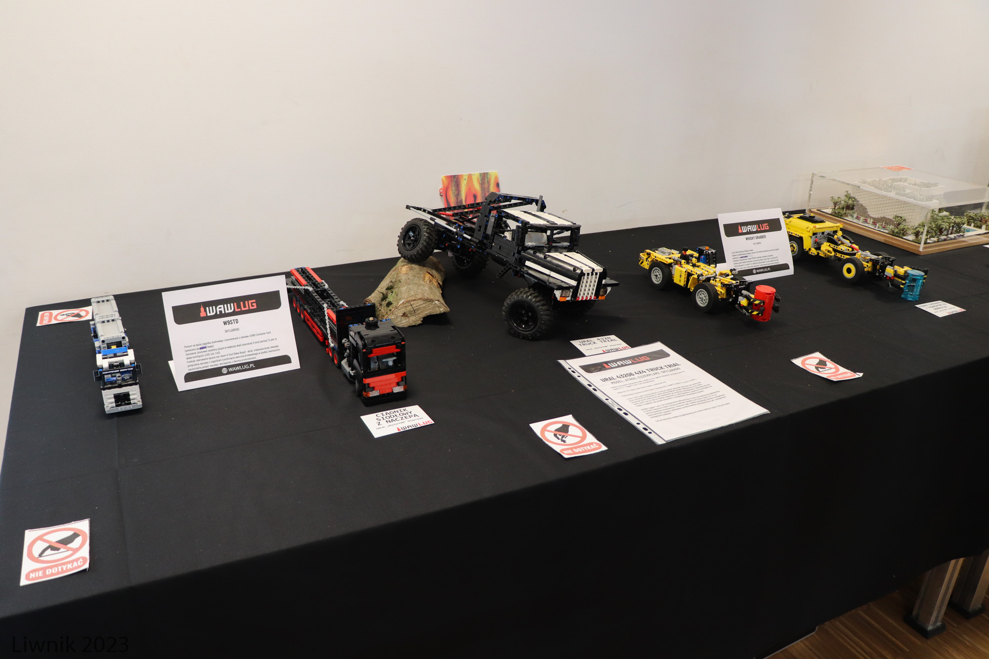 tech-img_1426cs.jpg