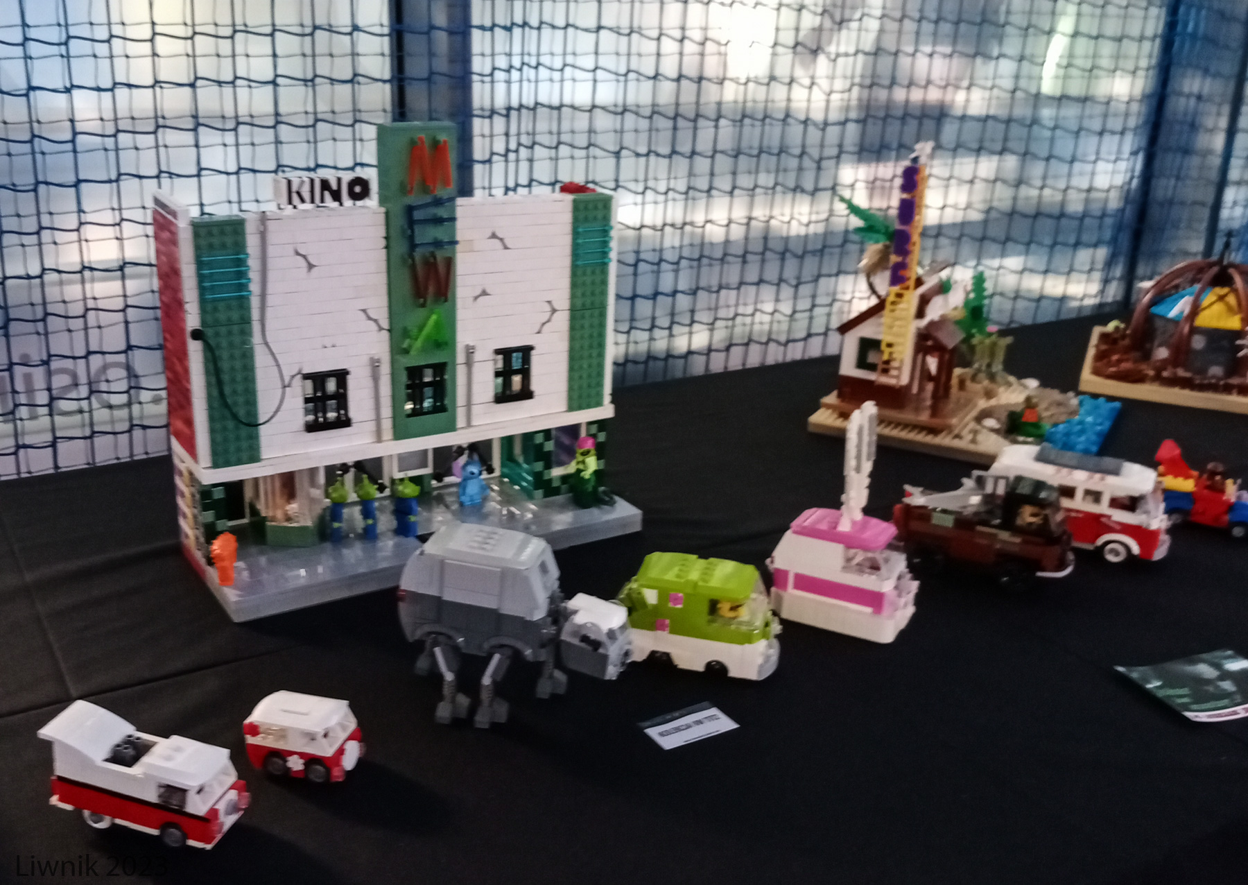 p30910-160332cs.jpg