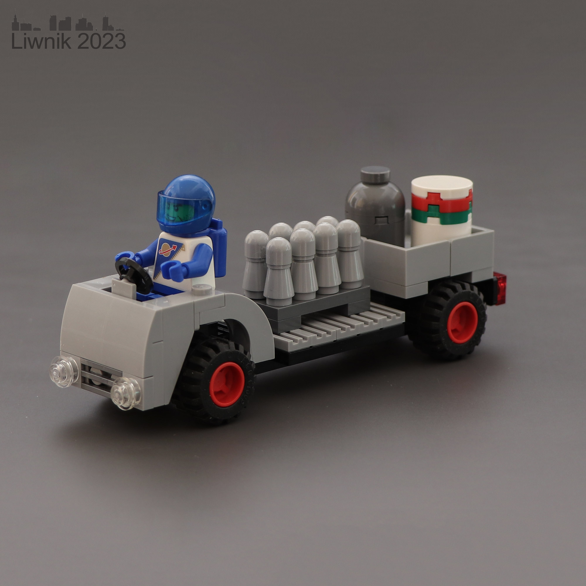001.jpg