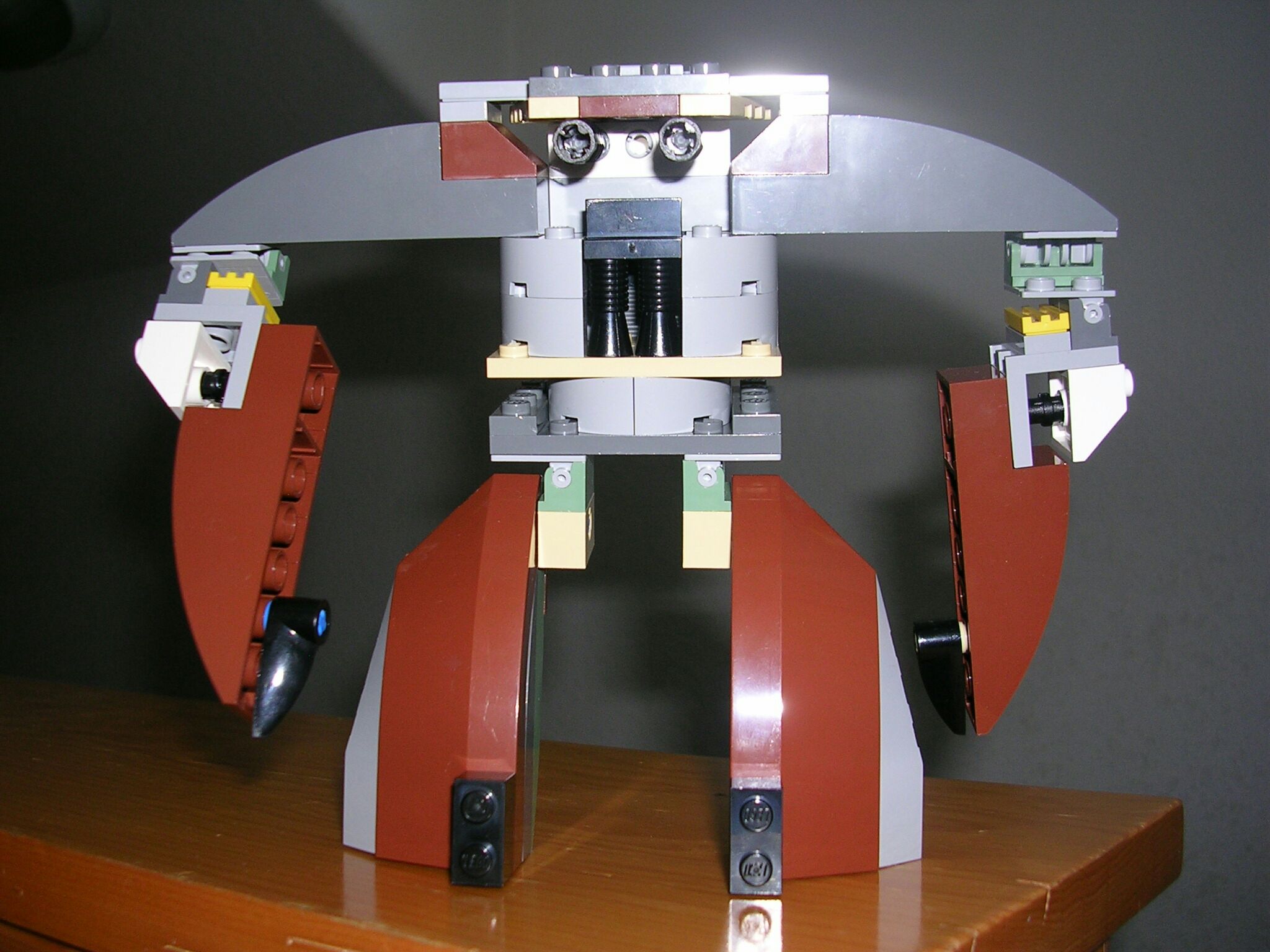 mech0002.jpg