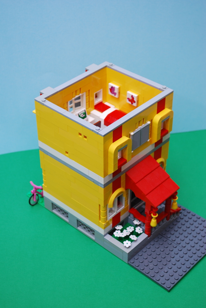 yellow_house_2.jpg