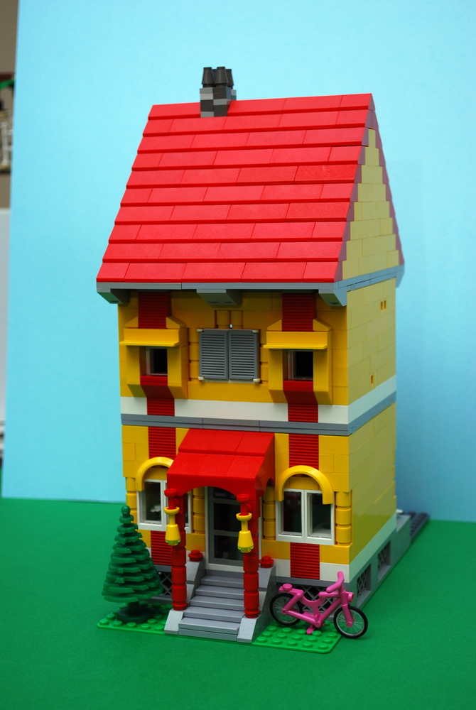 yellow_house_back.jpg