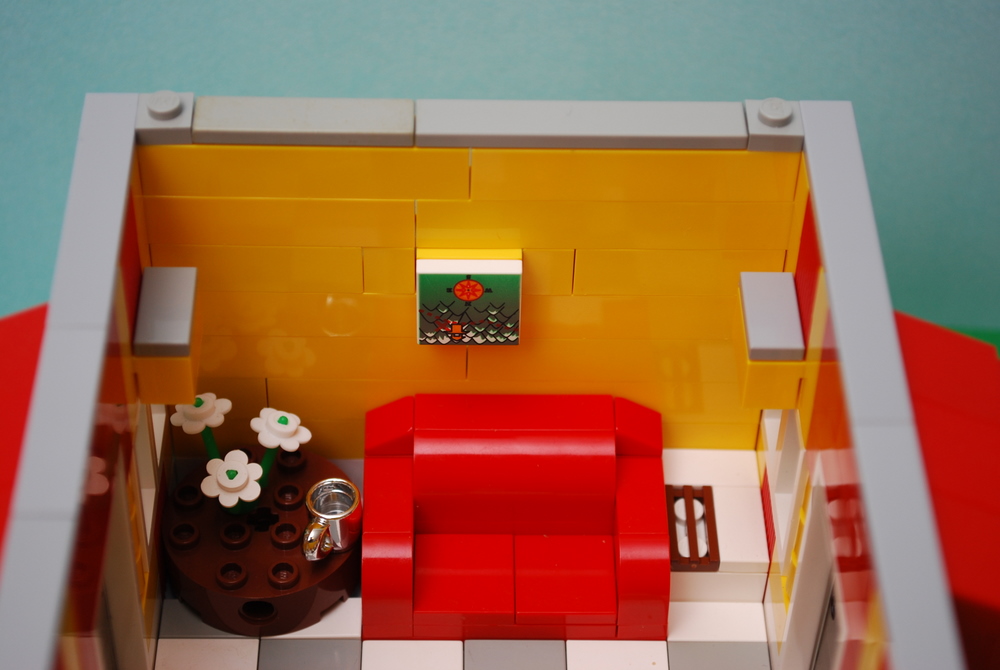 yellow_house_lounge_1.jpg