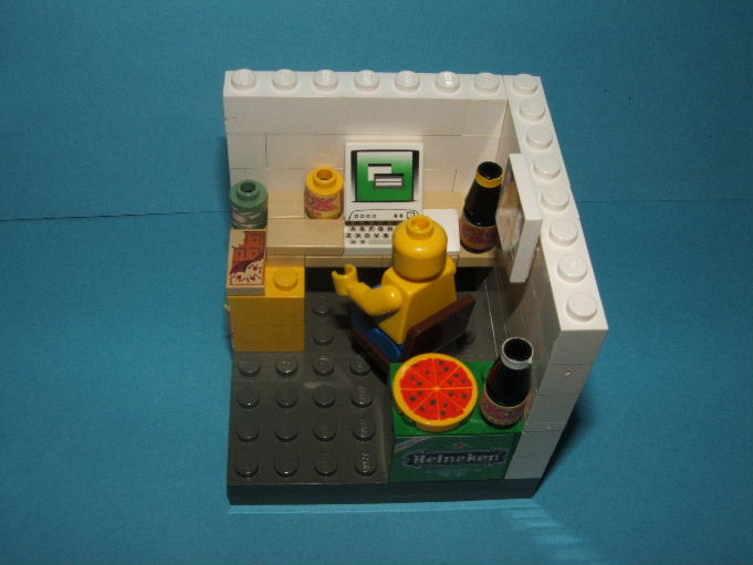 fourminlego3.jpg