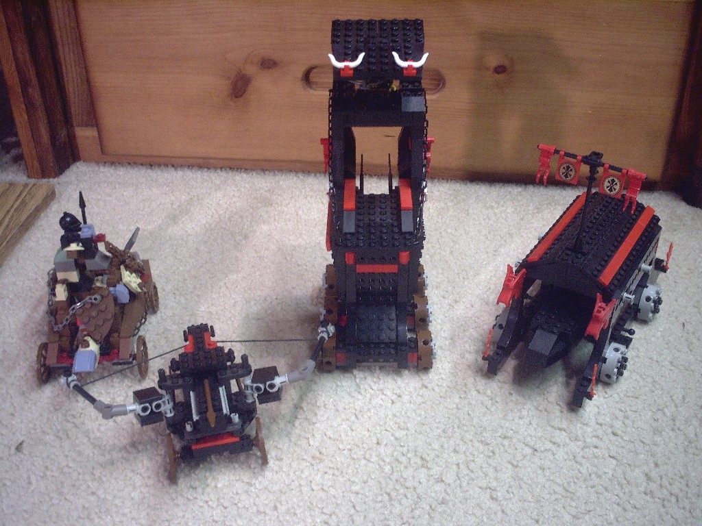 an_orc_catapult_ballista_siege_tower_and_large_battering_ram.jpg
