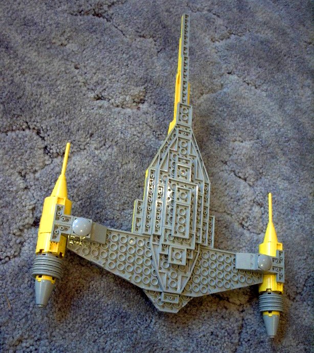 naboo_starfighter_bottom.jpg