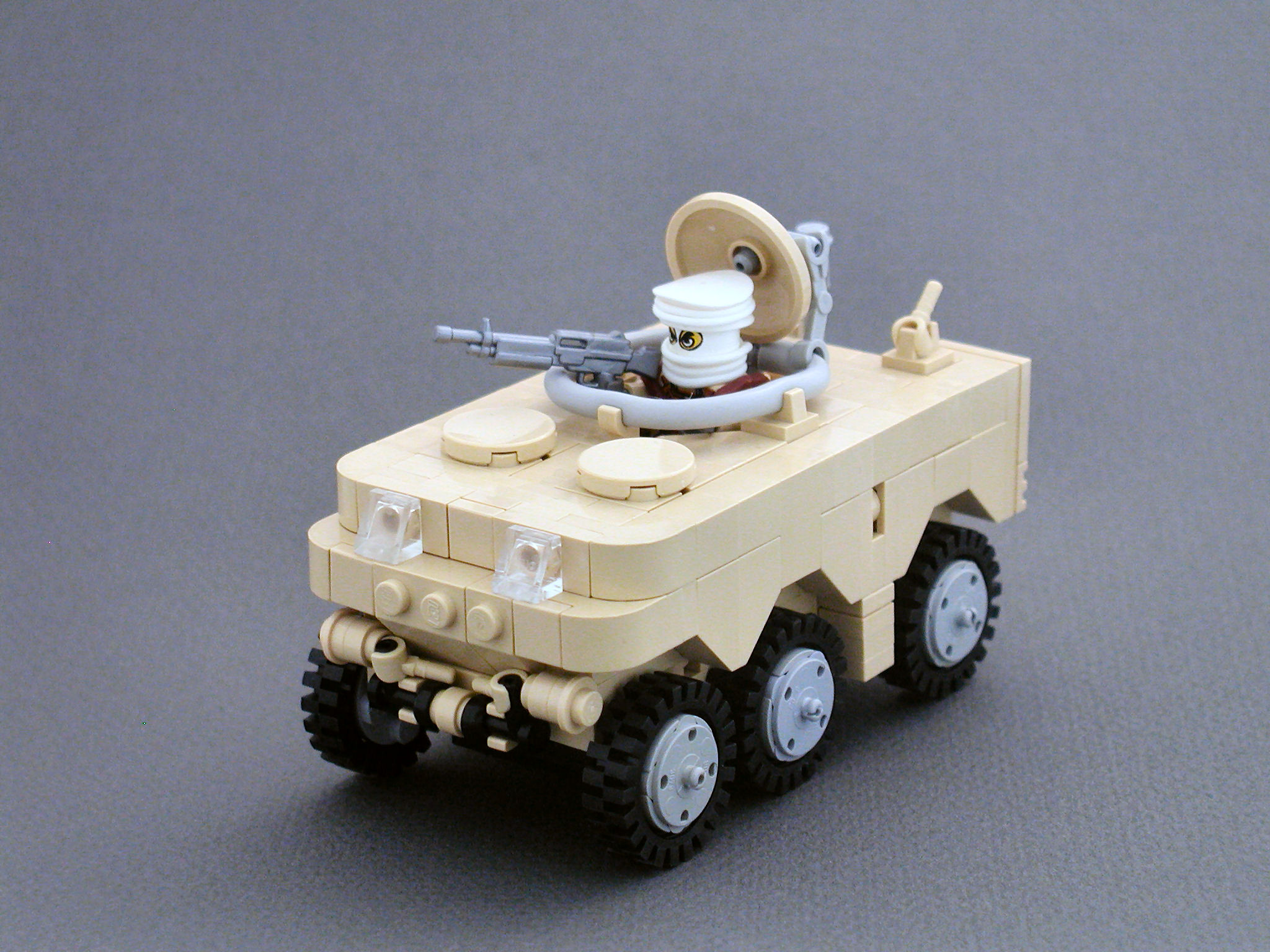 idf_armored_car_2.jpg